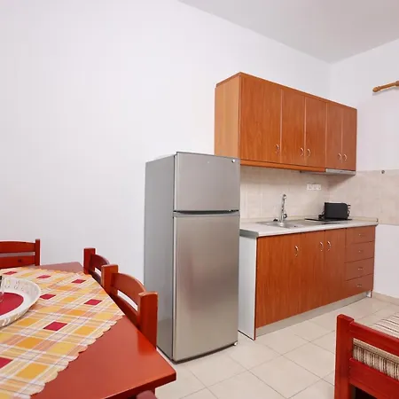 Apartament Peristeridi *