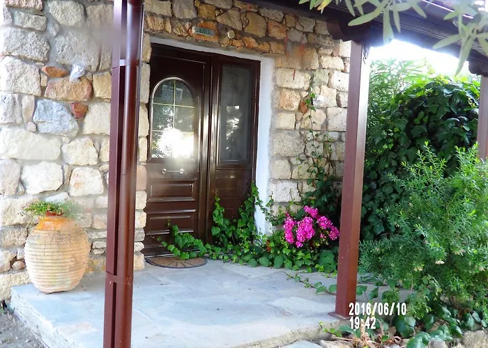 公寓 Magia Peristeridi 波利克罗诺